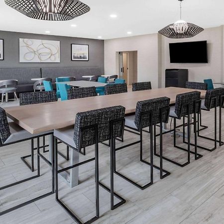 La Quinta Inn & Suites By Wyndham Ardmore Εξωτερικό φωτογραφία