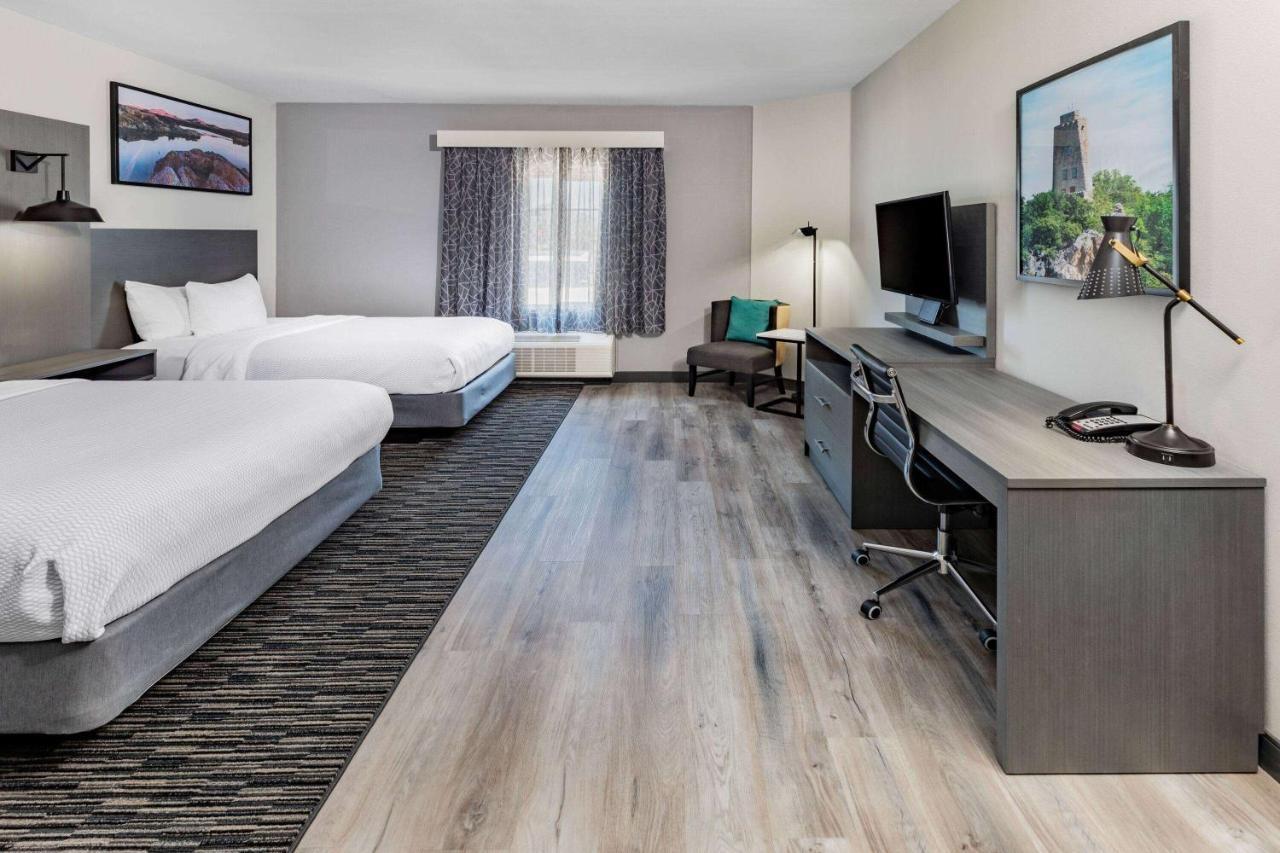 La Quinta Inn & Suites By Wyndham Ardmore Εξωτερικό φωτογραφία
