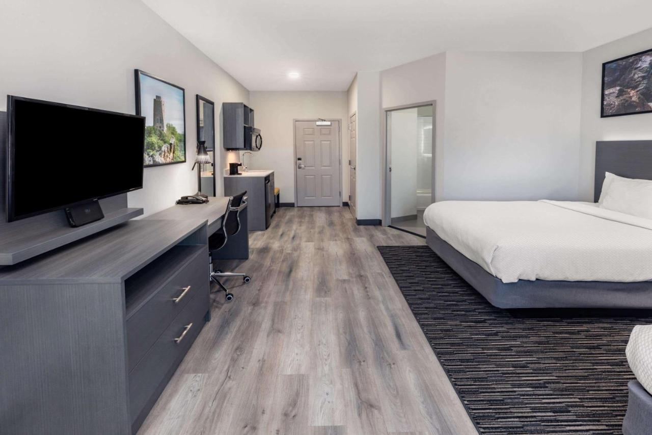 La Quinta Inn & Suites By Wyndham Ardmore Εξωτερικό φωτογραφία