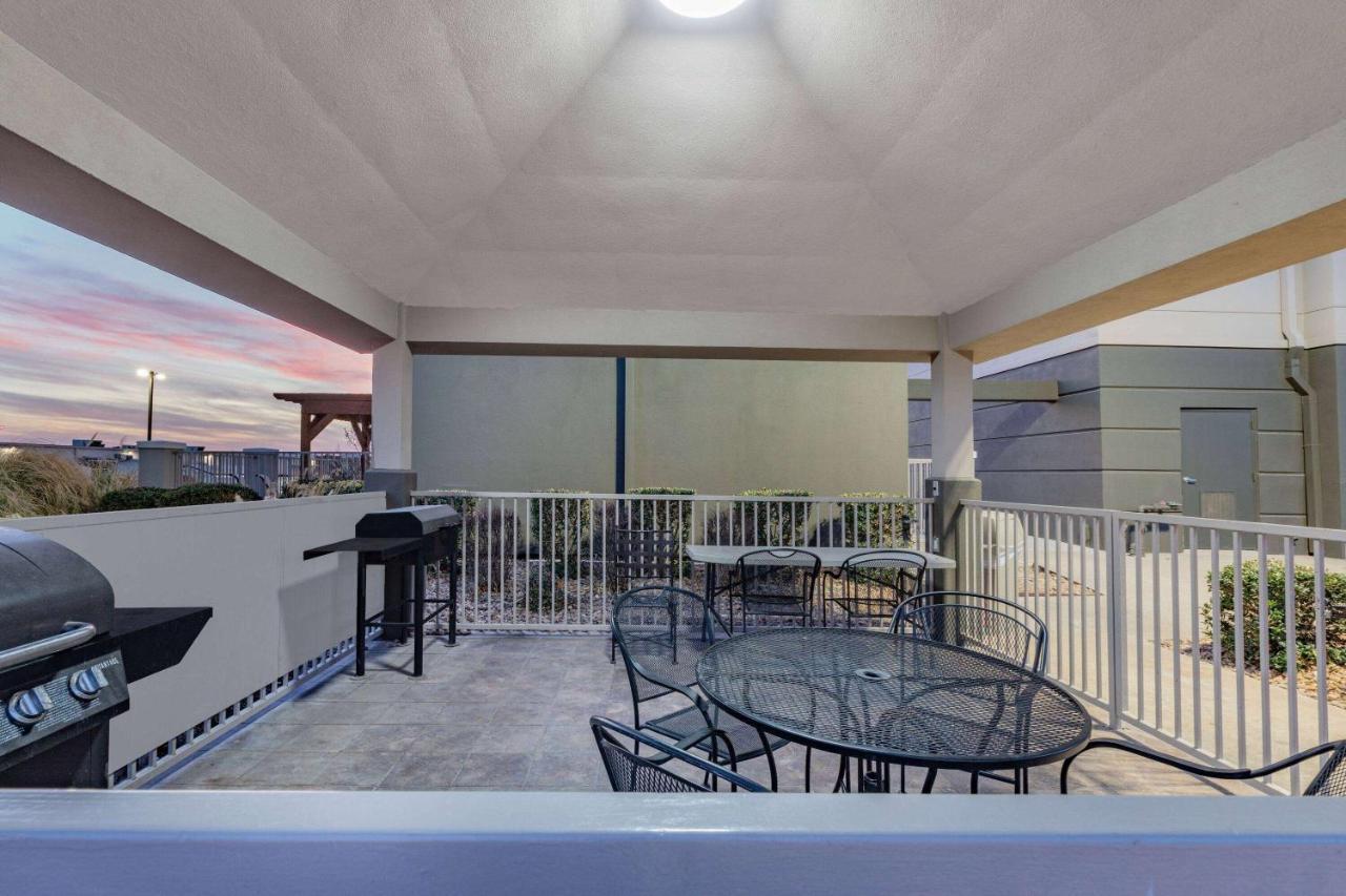 La Quinta Inn & Suites By Wyndham Ardmore Εξωτερικό φωτογραφία