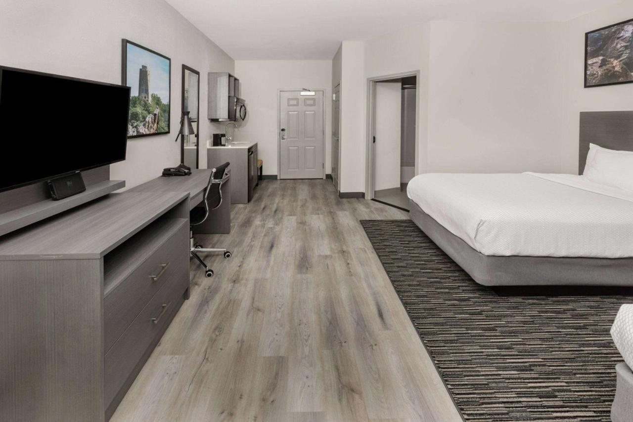 La Quinta Inn & Suites By Wyndham Ardmore Εξωτερικό φωτογραφία
