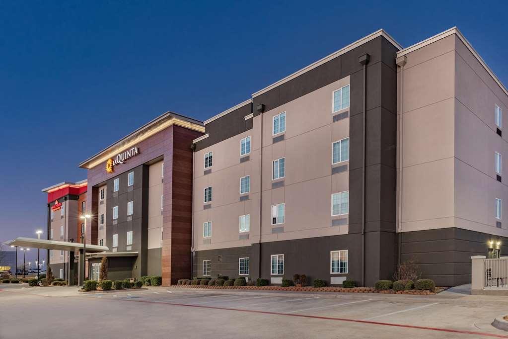 La Quinta Inn & Suites By Wyndham Ardmore Εξωτερικό φωτογραφία